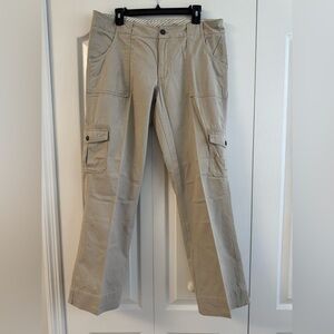 Carhartt Women's Tan Cargo Pants with Patch Pockets Size 12/32